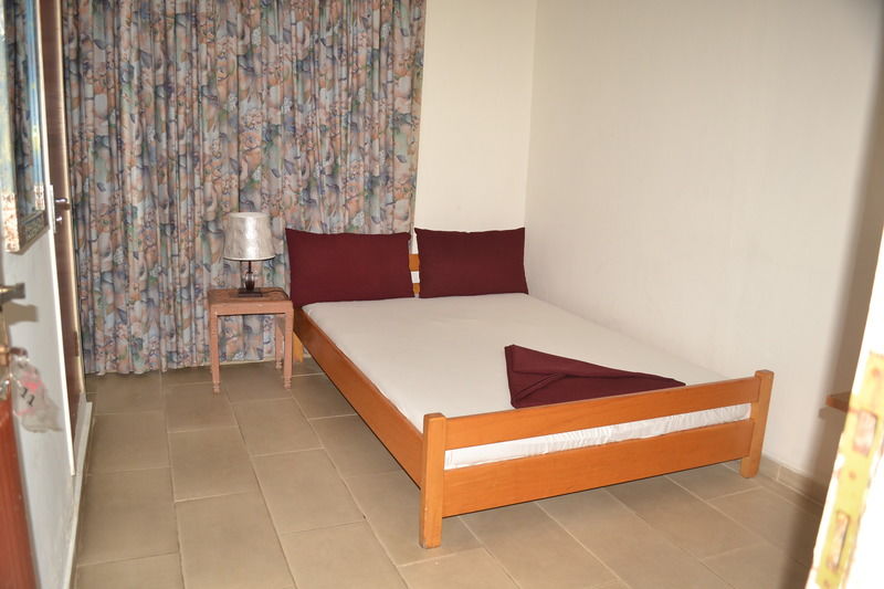 Pink Hostel Accra Exterior photo