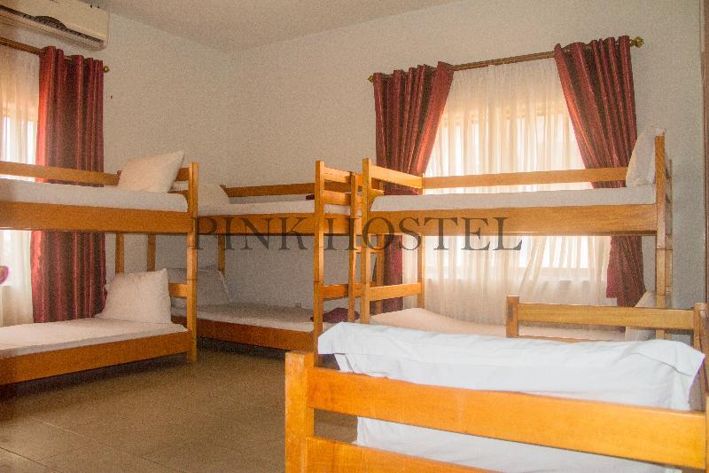 Pink Hostel Accra Exterior photo